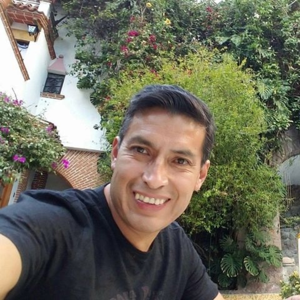 Meet your Posher, Javier